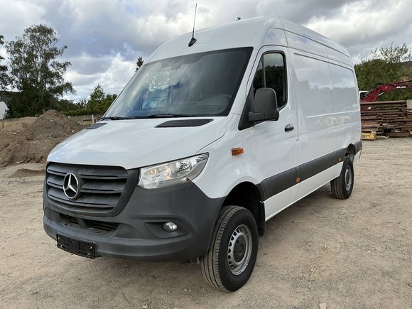 Náhled zpředu zleva