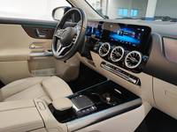 Вид на салон