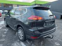 Pogled od pozadi levo