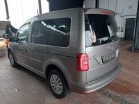 Pogled od pozadi levo