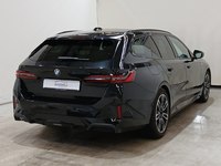 Pogled od pozadi desno