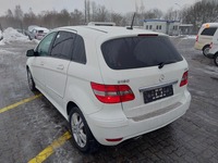 Vaade tagant vasakult