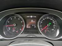 Pogled na kombinovani instrument