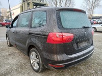 Vaade tagant vasakult