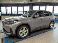 Pogled od napred levo