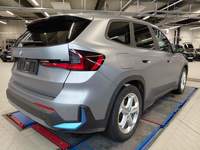 Pogled od pozadi desno