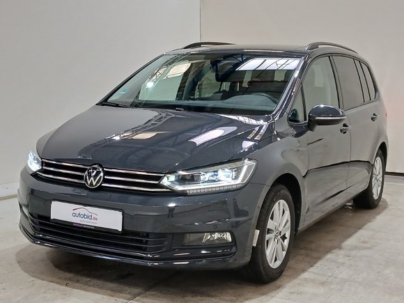 Pogled od napred levo