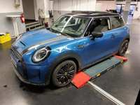 Vue de l’avant gauche