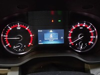 Pogled na kombinovani instrument