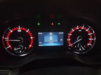 Pogled na kombinovani instrument