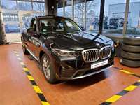 Pogled sprijeda desno