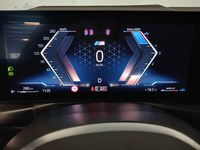 Pohľad na združený prístroj na palubnej doske