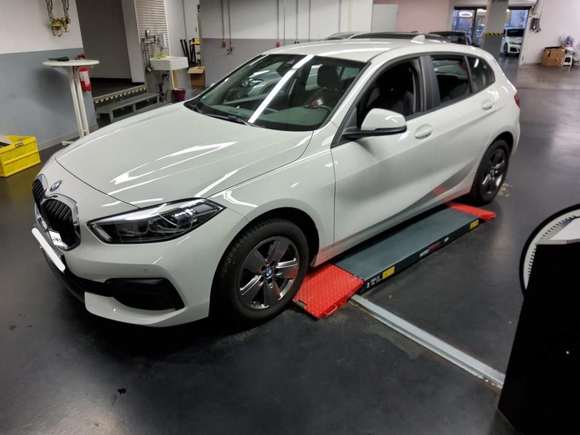 Vue de l’avant gauche