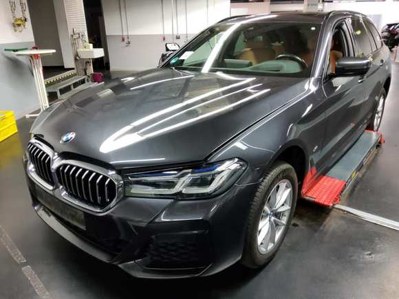 Pogled sprijeda lijevo