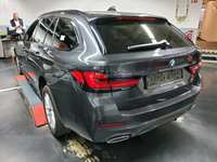 Vue de l’arrière gauche