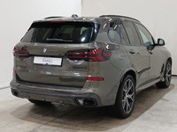 Pogled od pozadi desno