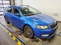 Pogled sprijeda desno