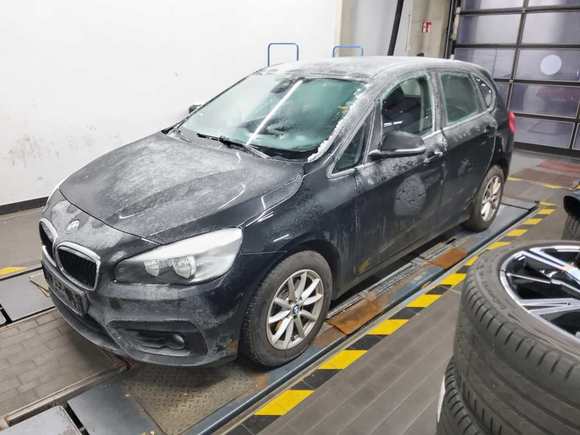 Vista anteriore sinistra