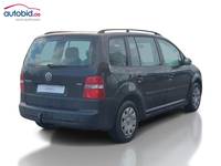 Pogled od pozadi desno