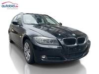 Pogled sprijeda desno