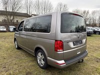 Vaade tagant vasakult