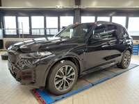 Pogled od napred levo