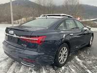 Pogled od pozadi desno