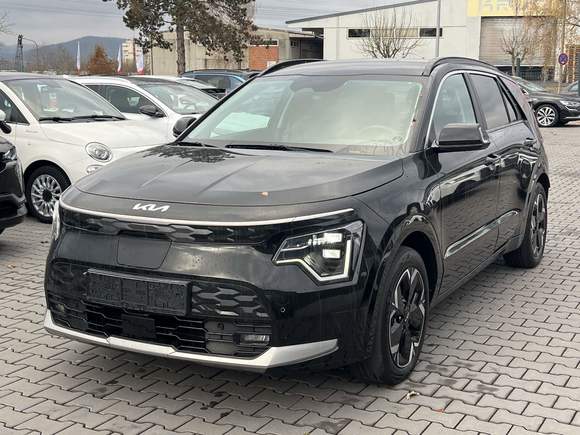 Вид спереди слева