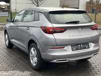 Вид сзади слева