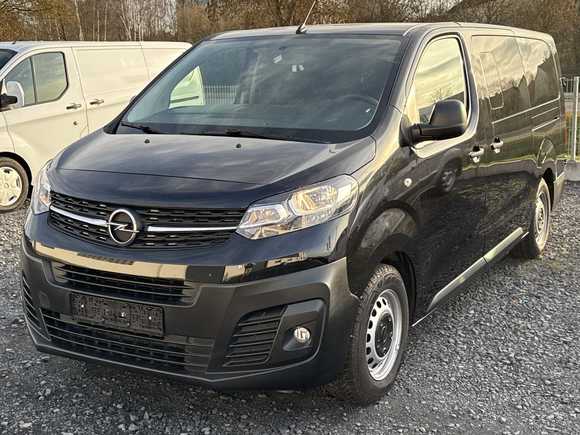 Вид спереди слева