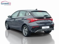 Pogled od pozadi levo