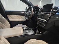 Вид на салон