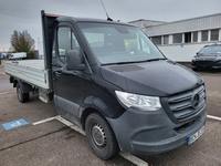 Pogled desno spredaj