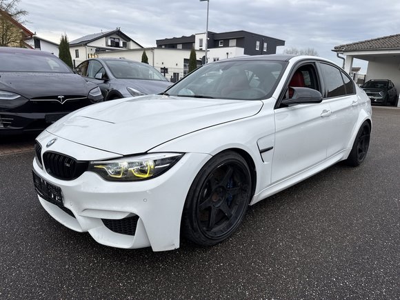 Вид спереди слева