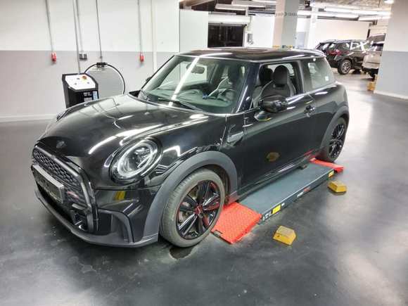 Vista anteriore sinistra