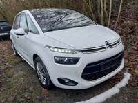 Вид спереди справа