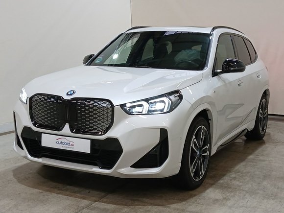 Pogled od napred levo