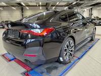 Pogled od pozadi desno