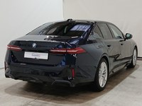 Pogled od pozadi desno