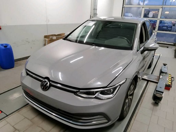 Widok z przodu po stronie lewej