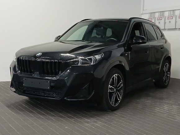 Pogled od napred levo