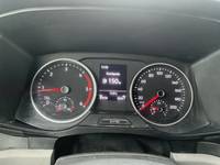 Pohľad na združený prístroj na palubnej doske