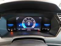 Pogled na kombinovani instrument