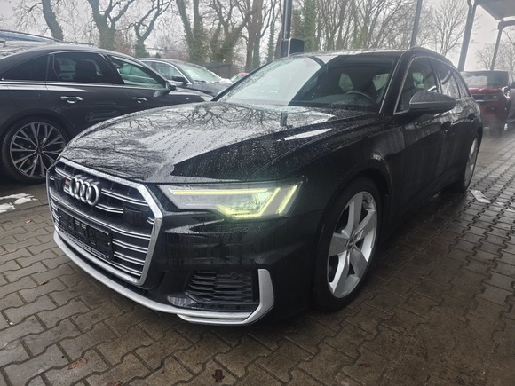 Pogled od napred levo