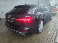 Pogled od pozadi desno