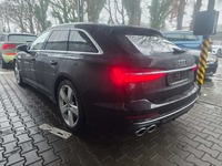 Pogled od pozadi levo