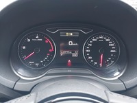 Pogled na kombinovani instrument