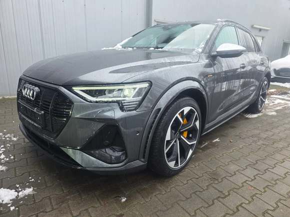 Pogled od napred levo