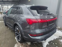 Pogled od pozadi levo