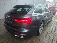 Pogled od pozadi desno